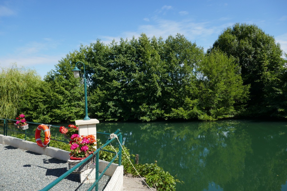 Vue sur le canal