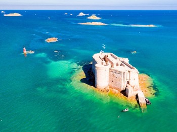 Le Château du Taureau en Baie de Morlaix