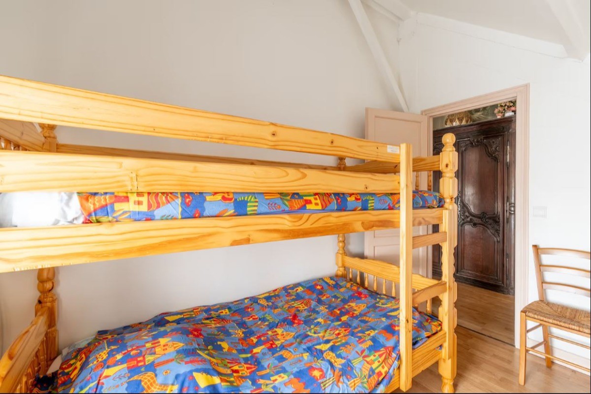 Chambre 2 avec 2 lits en 90 superposés