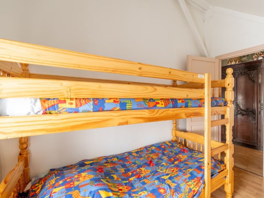 Chambre 2 avec 2 lits en 90 superposés