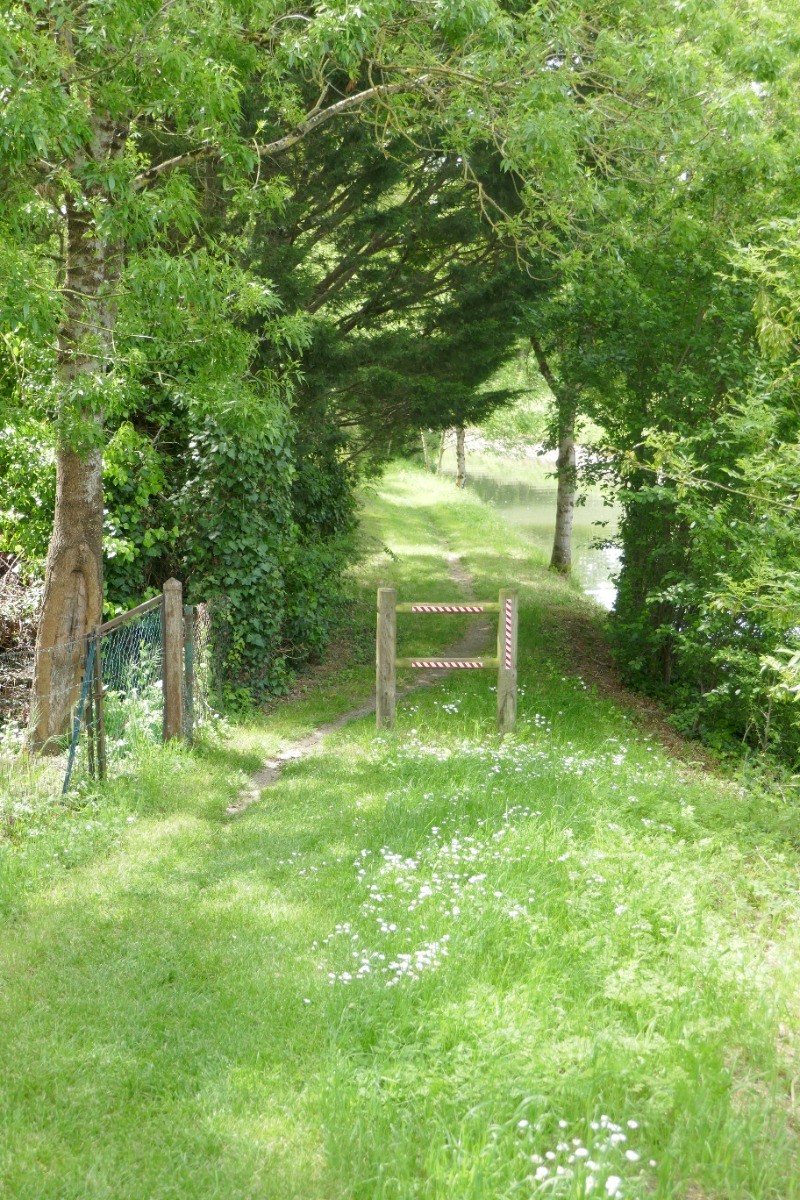 De nombreux chemins de randonnées aux alentours