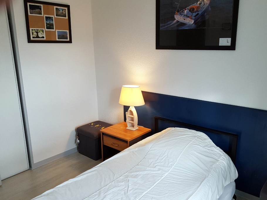 La chambre côté jardin avec 2 lits gigogne