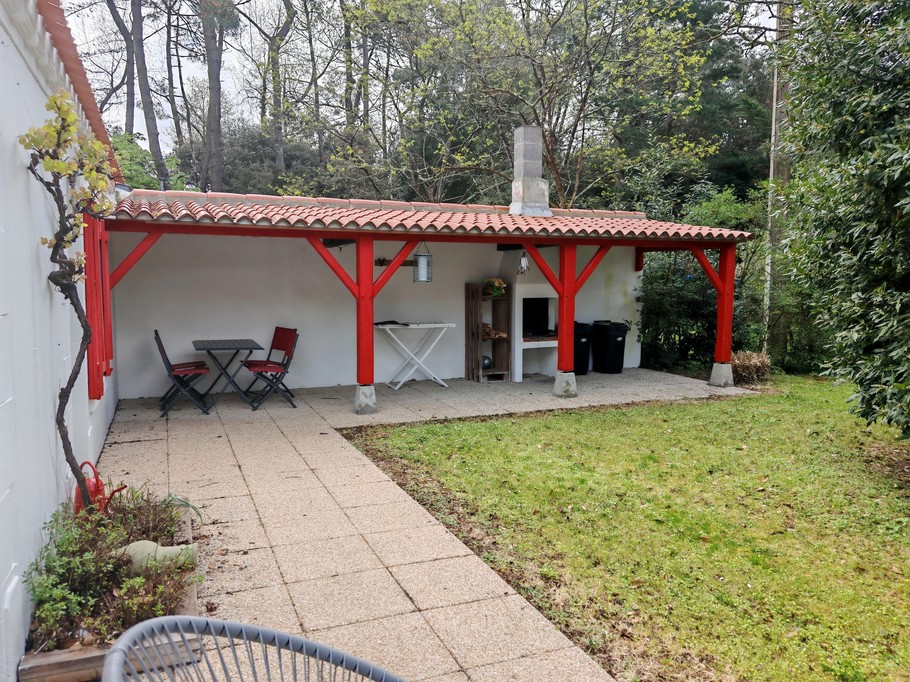 Terrace and courtyard