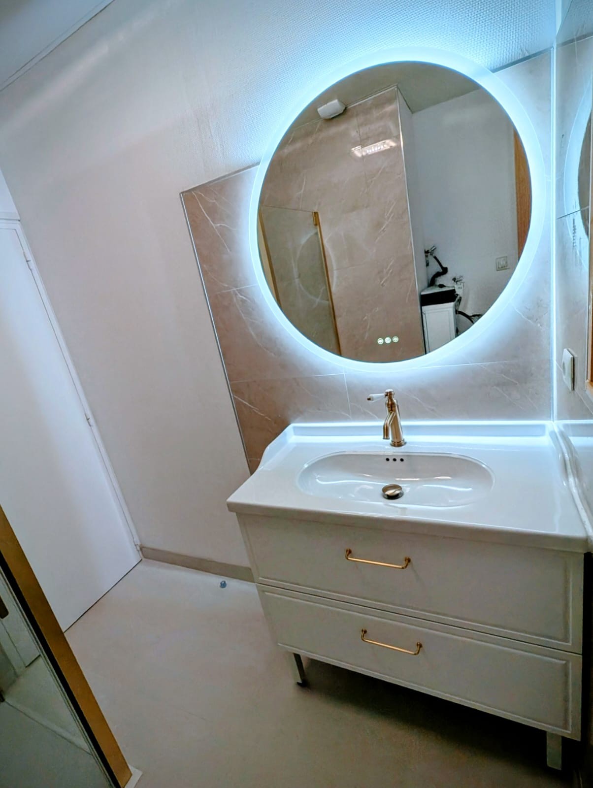 Bright shower room