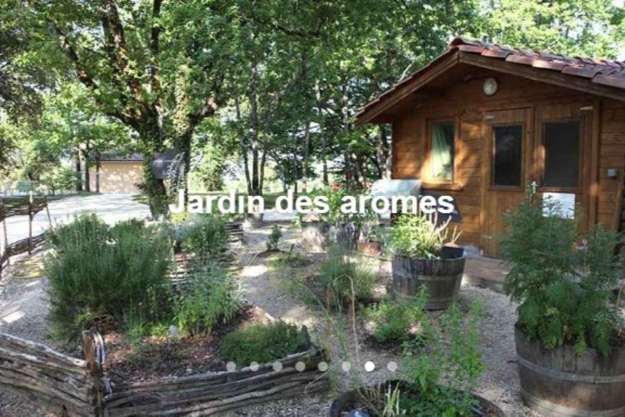Jardin arôme Village de Gîtes Les Collines d'Eyvigues 24580 Salignac Eyvigues Clévacances
