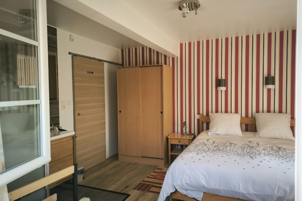La Vague Océane sur l'ile d'Oléron, Chambre lumineuse avec salle d'eau attenante et Lit en 160