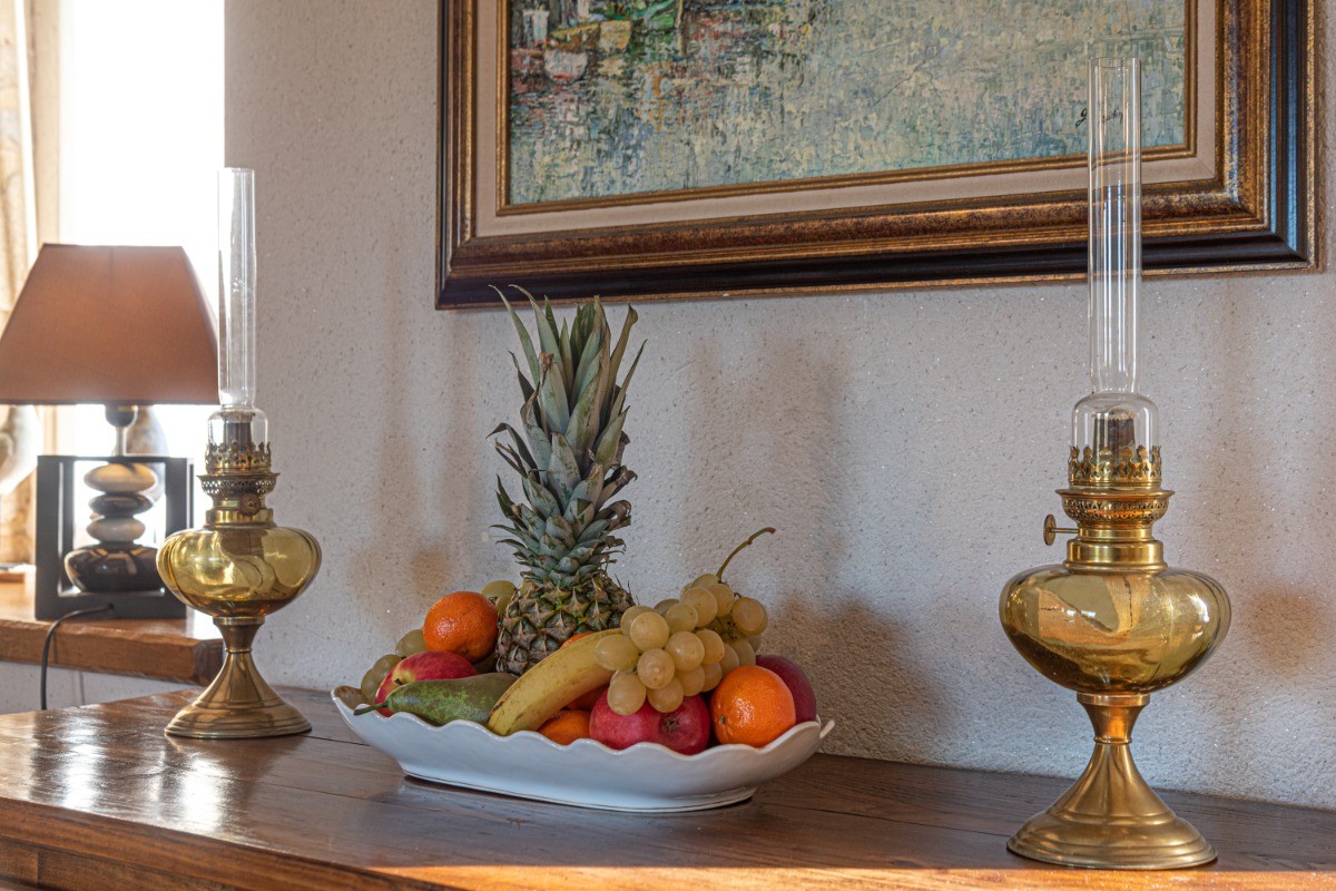 TY AR MEN: Décoration soignée et personnalisée.