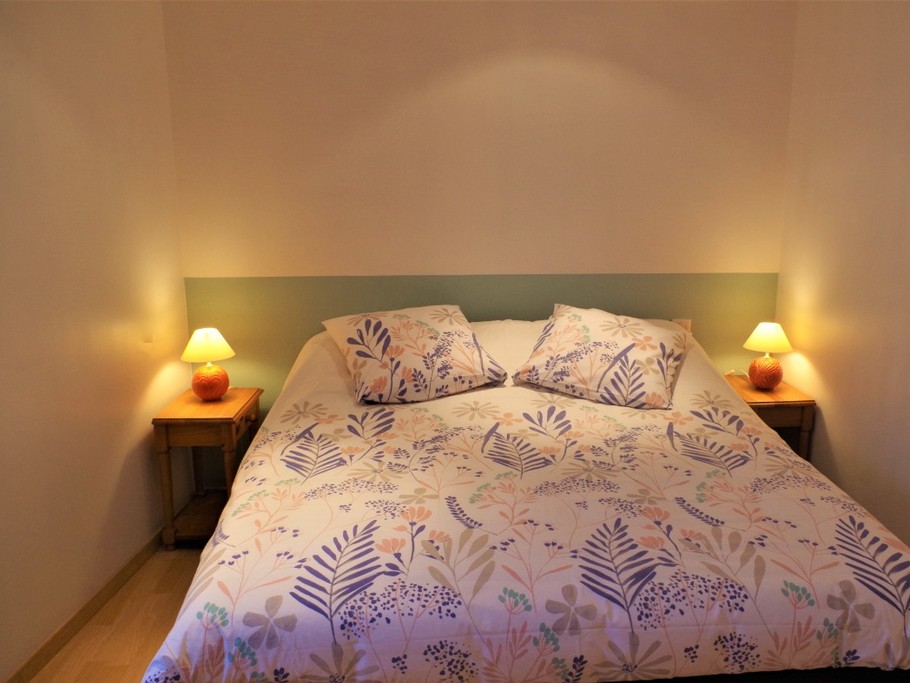 chambre 2 - lit électrique de 160x200 modulable en deux lits de 80x200