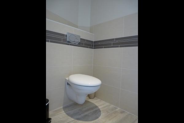 WC dans le hall.