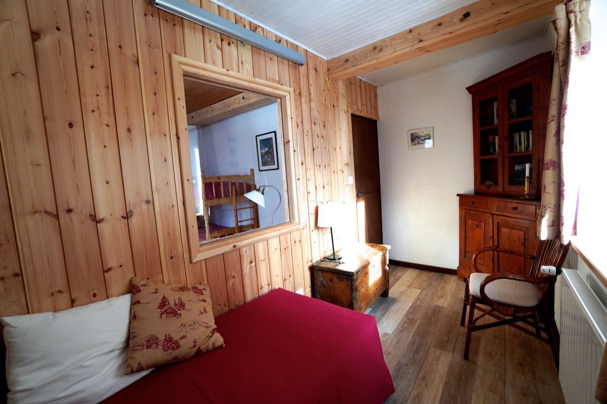 Chambre avec 2 lits gigognes