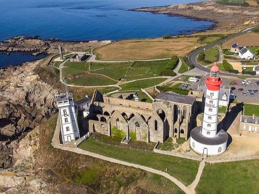 Phare de la Pointe de Saint-Mathieu à Plougonvelin