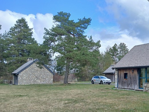Les Chalets de l'Etang de Farges, Saint Germain près Herment, Puy de Dôme, Auvergne