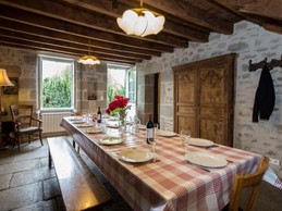 La Betoulle Large-capacity gîte in Creuse in the heart of the Limousin. 6-bedroom house for up to 15 people
