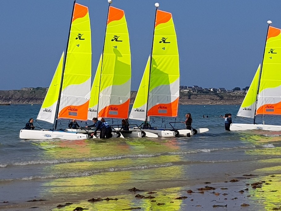 Ecole de voile plage de la Hoguette (Le Sillon à Saint-Malo)