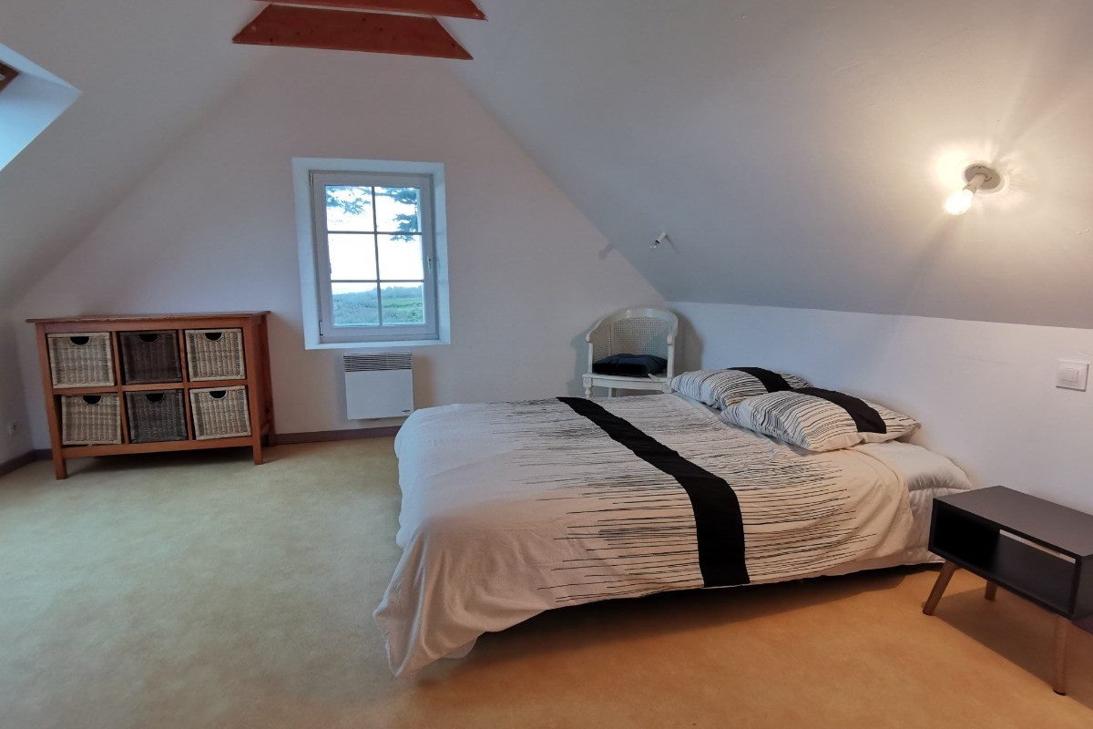 Etage 2: Chambre 3 avec lit 140