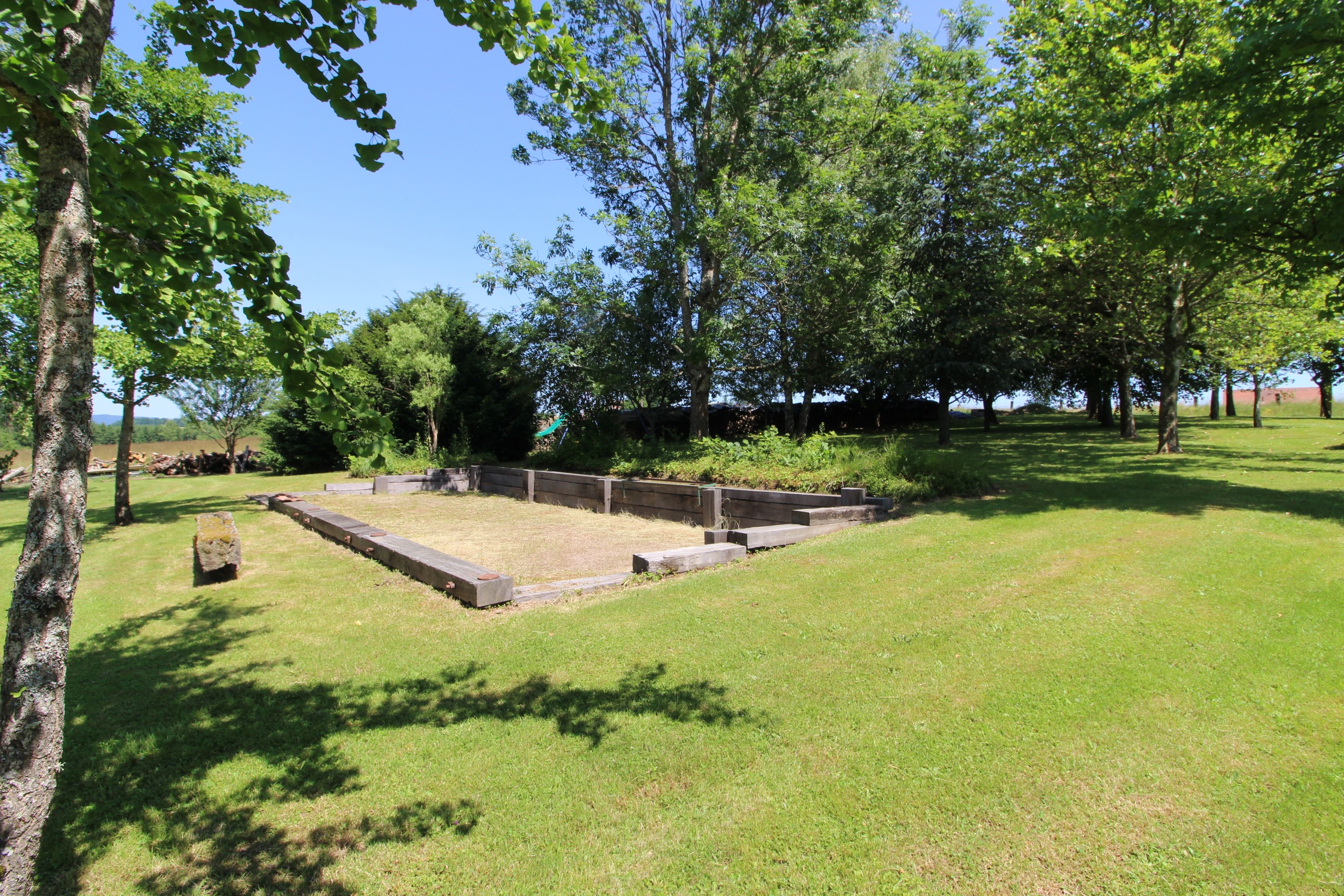 Terrain de pétanque - Gîte du Han à Saint-Remy, Vosges – Appartement nature, jardin, terrain pétanque