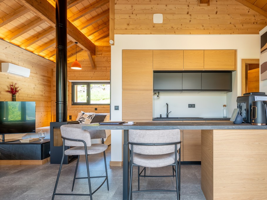 Kitchen – Rock And Wood, Epic Chalets