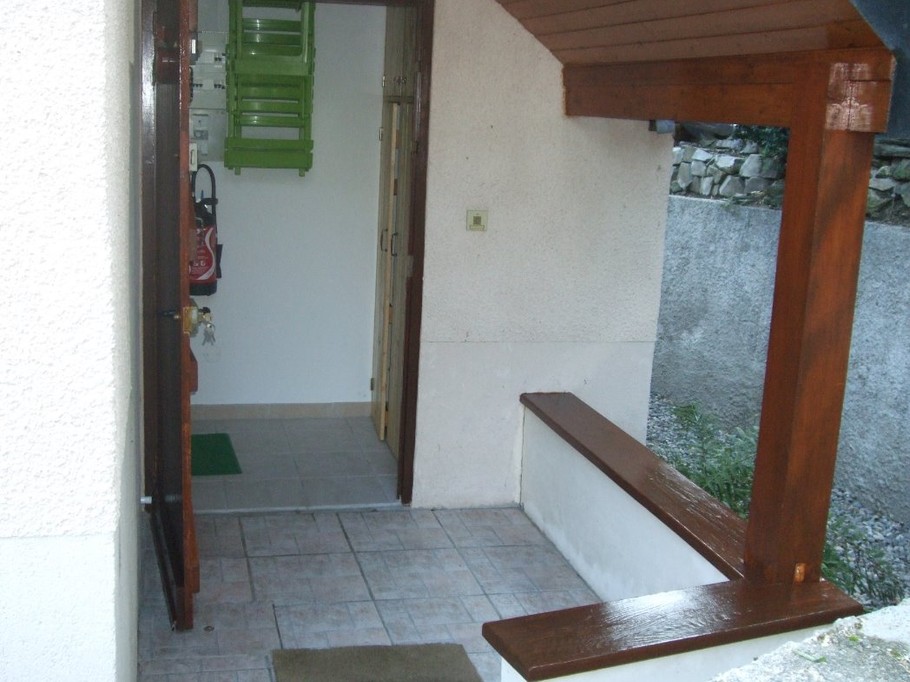 Terrasse avec vue sur le SAS