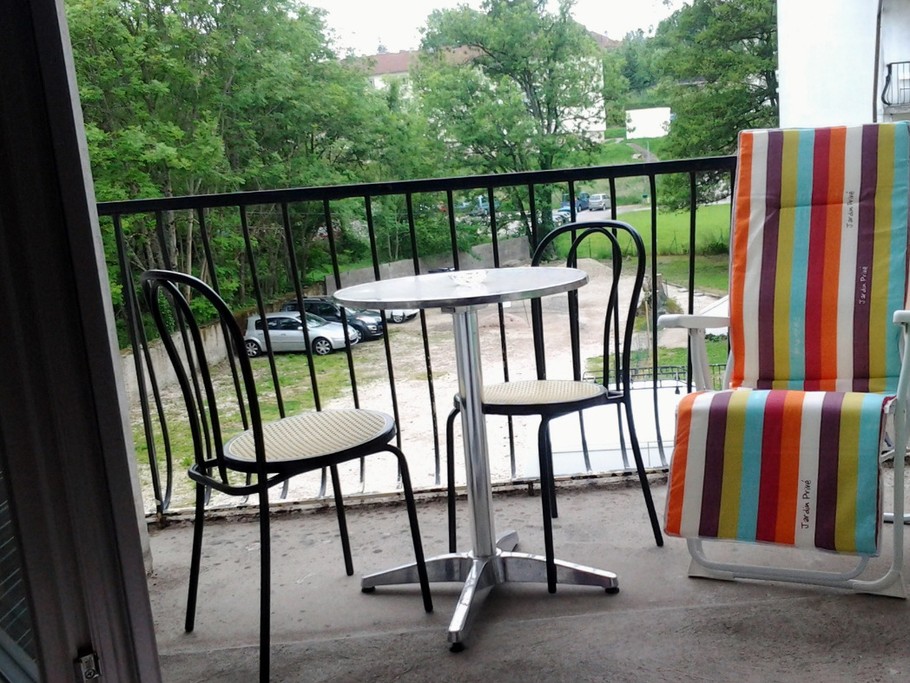 Balcon où vous pouvez manger et vous détendre - Studio 2ème étage