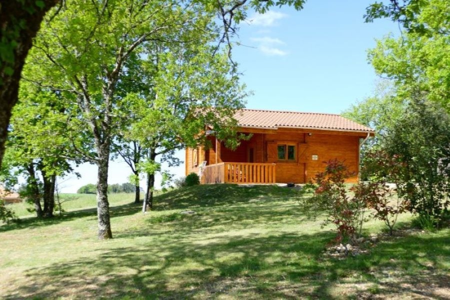 Chalet en Bois Nordique Village de Gîtes Les Collines d'Eyvigues 24580 Salignac Eyvigues Clévacances