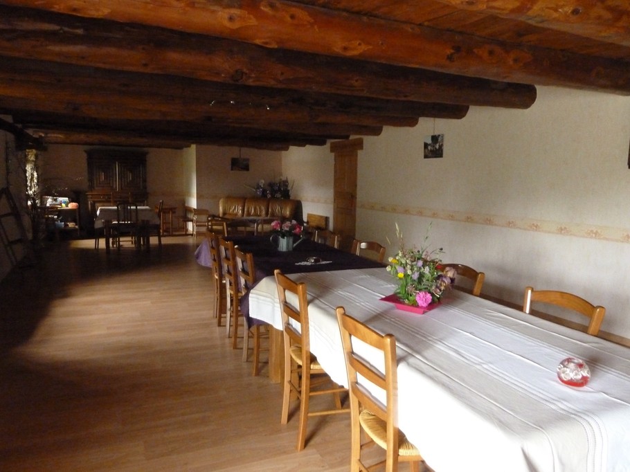 Vaste salle a manger