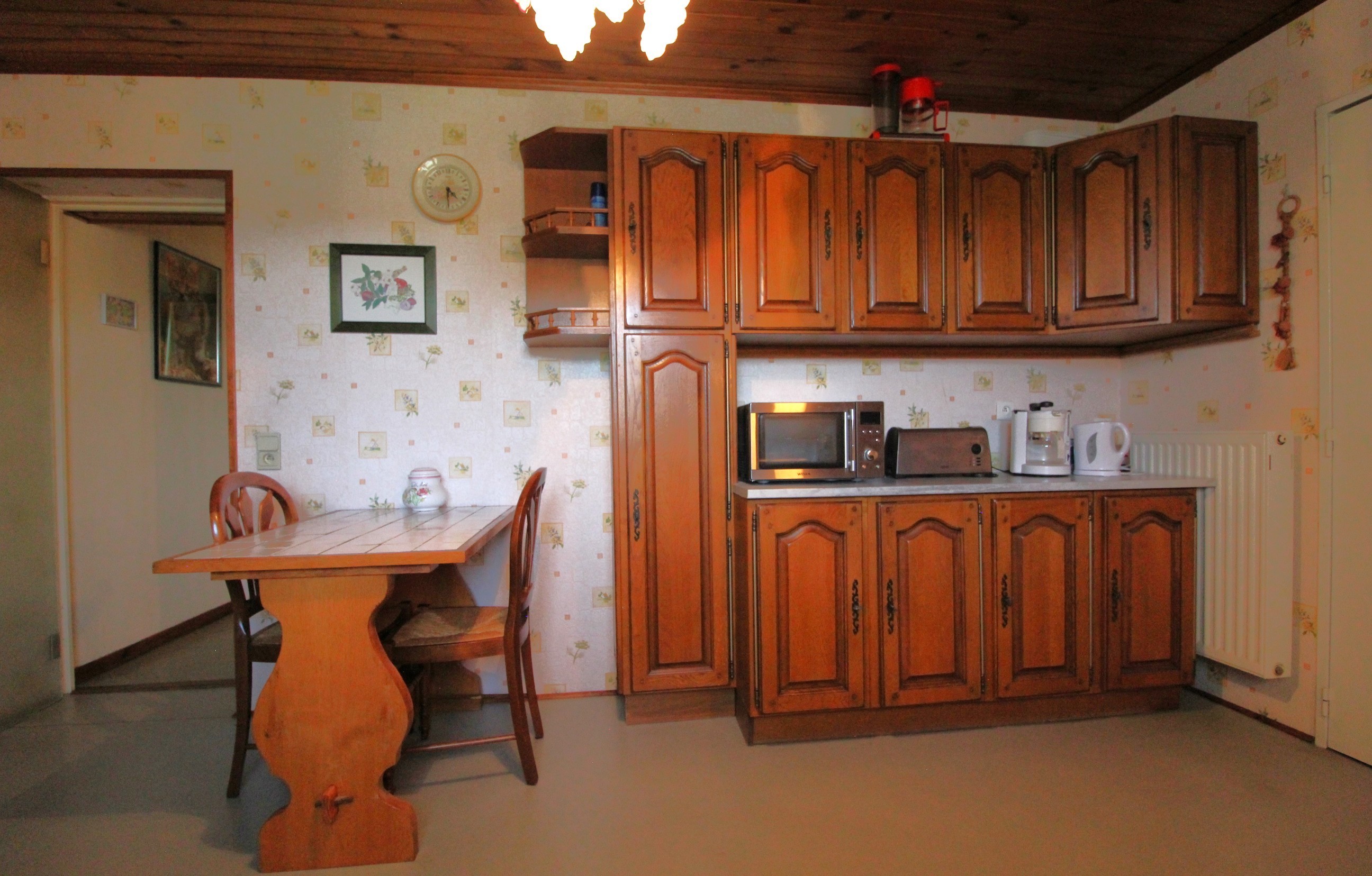 Cuisine - Gîte du Han à Saint-Remy, Vosges – Appartement nature, jardin, terrain pétanque