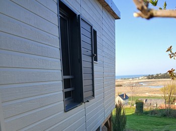 BEDROOM SIDE VIEW