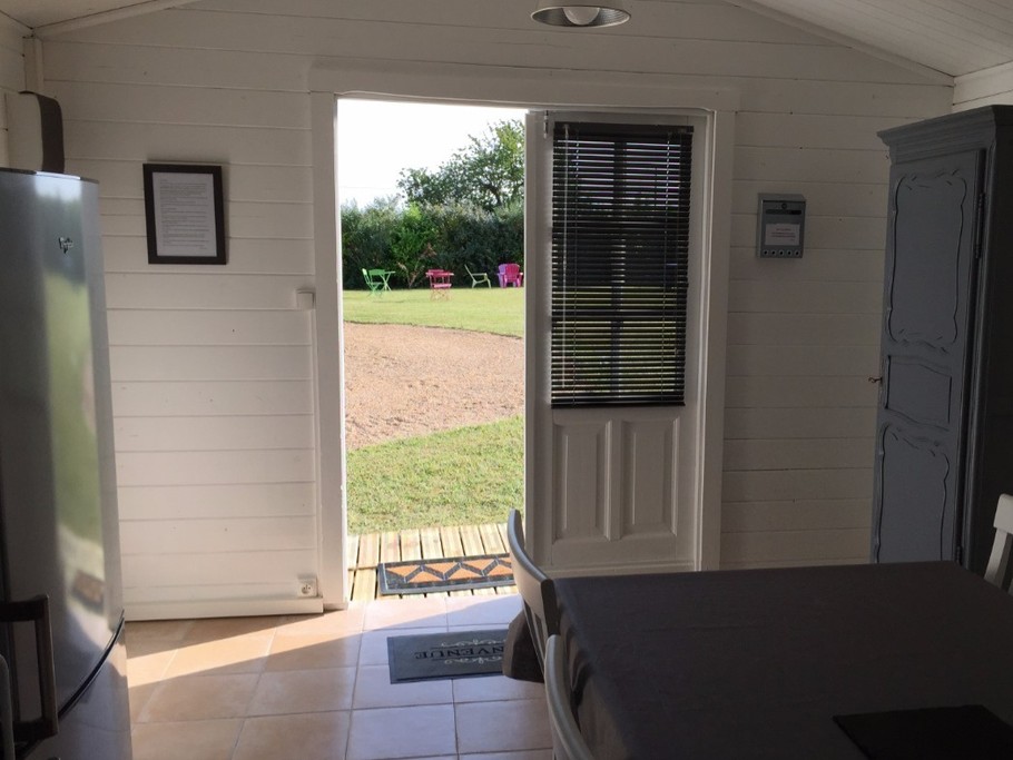 Chalet espace cuisine d'extérieur Les Laurielles, à proximité de la chambre