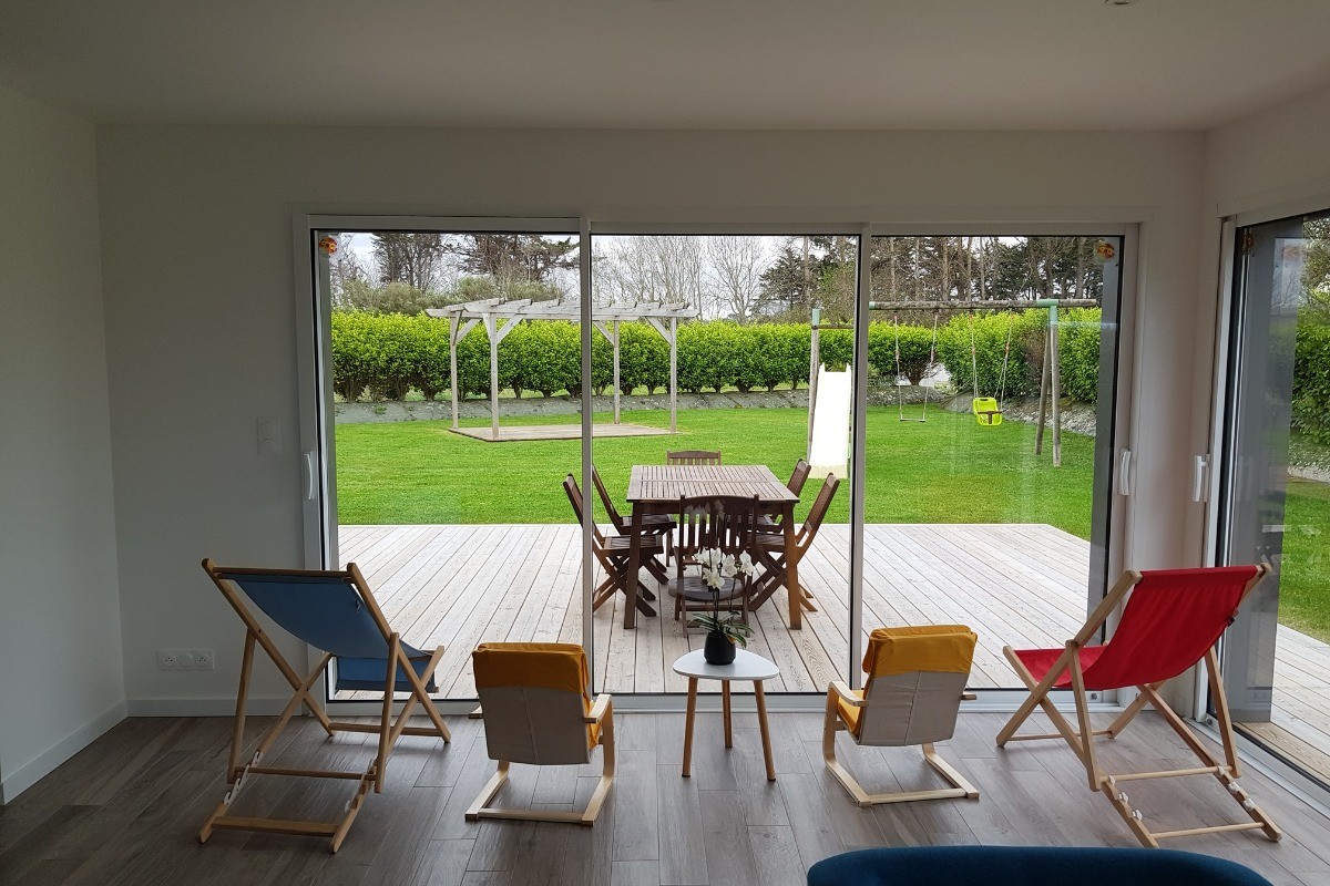 vue du salon sur le jardin