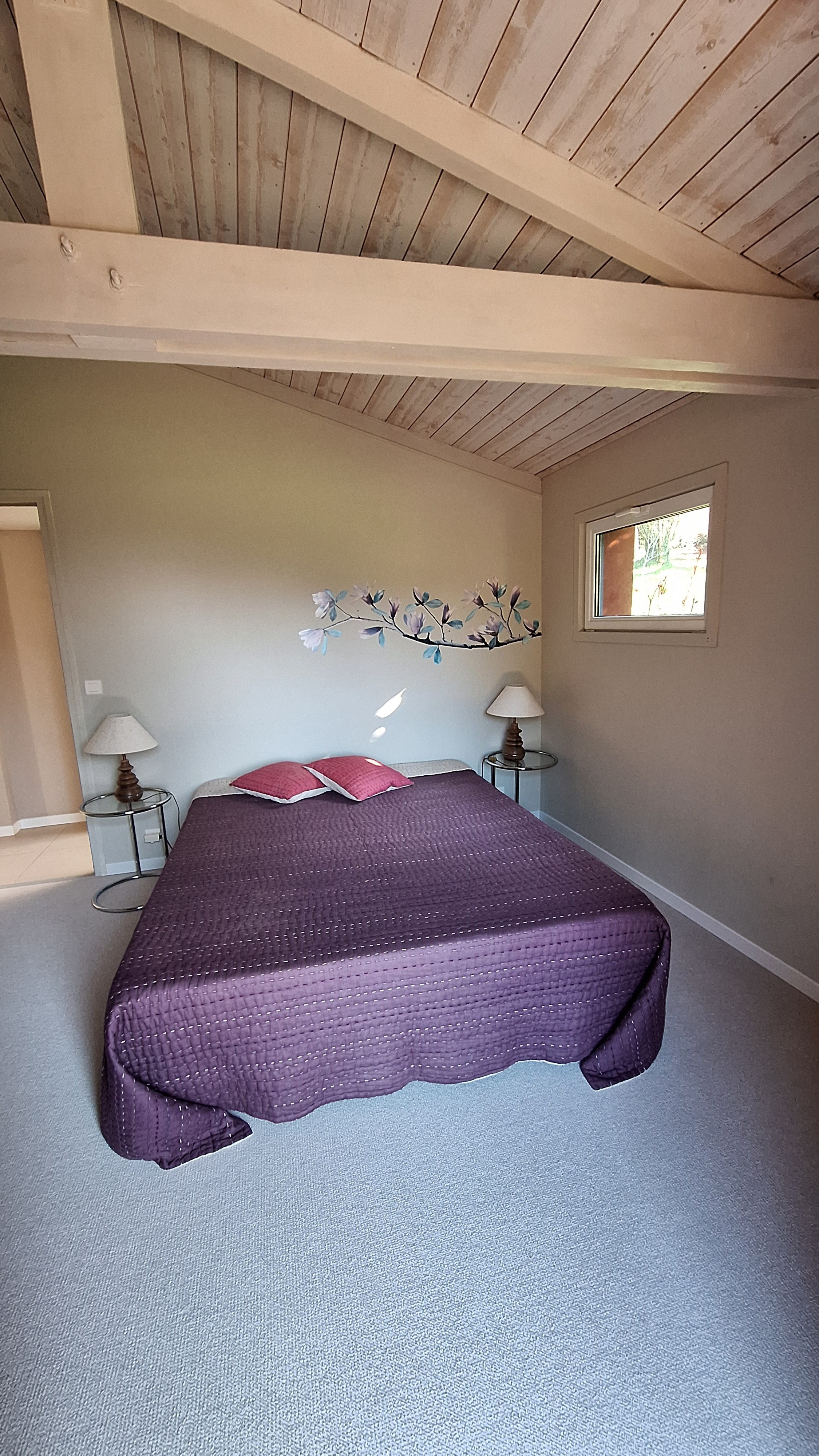 Chambre double du RDC (lit : 160x200) avec accès direct à la terrasse