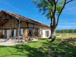 Gîte de Peyrucolle - Vue campagne et piscine