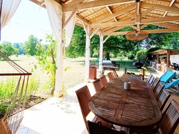 Gite de groupe 13 personnes - Piscine, spa, brasero proche Casteljaloux