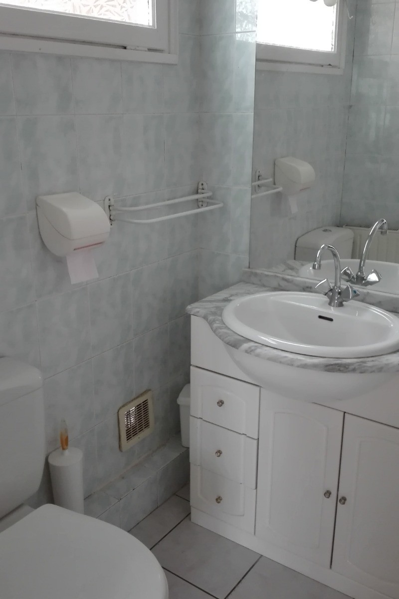 Salle d'eau et toilettes
