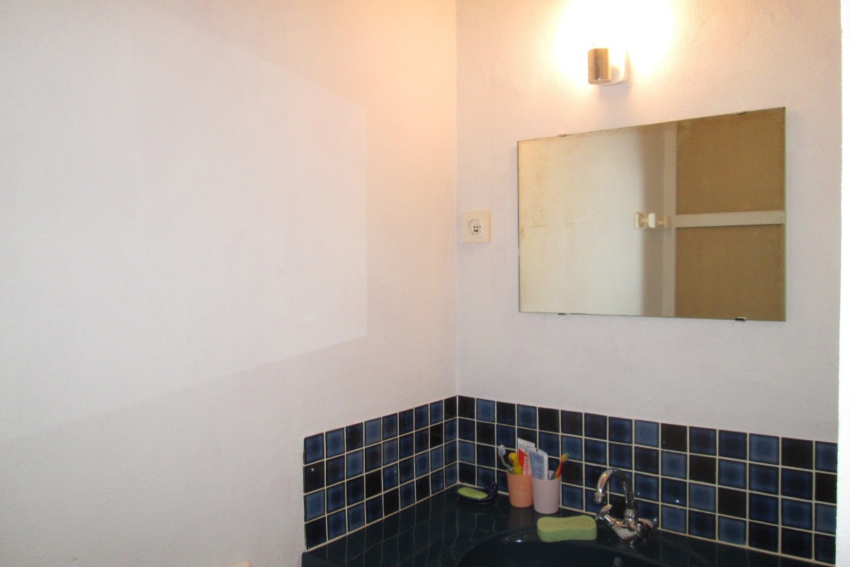Cabinet toilette chambre 1