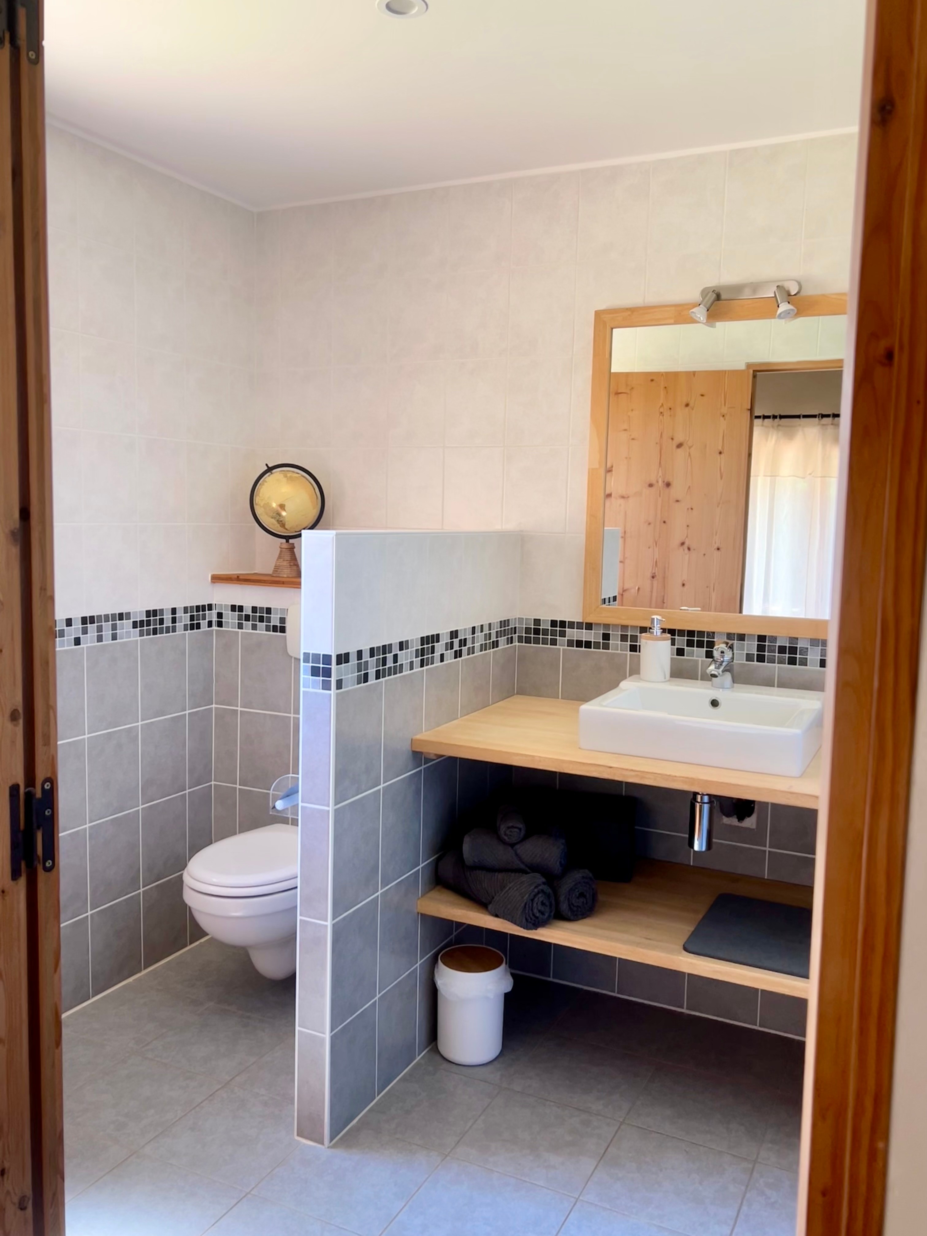 Salle d'eau avec WC
