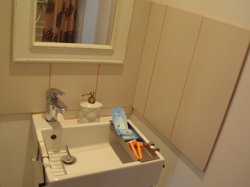 Petite salle d'eau - étage - Maison Grise pour 5 personnes, proche plages, Meschers sur Gironde près de Royan