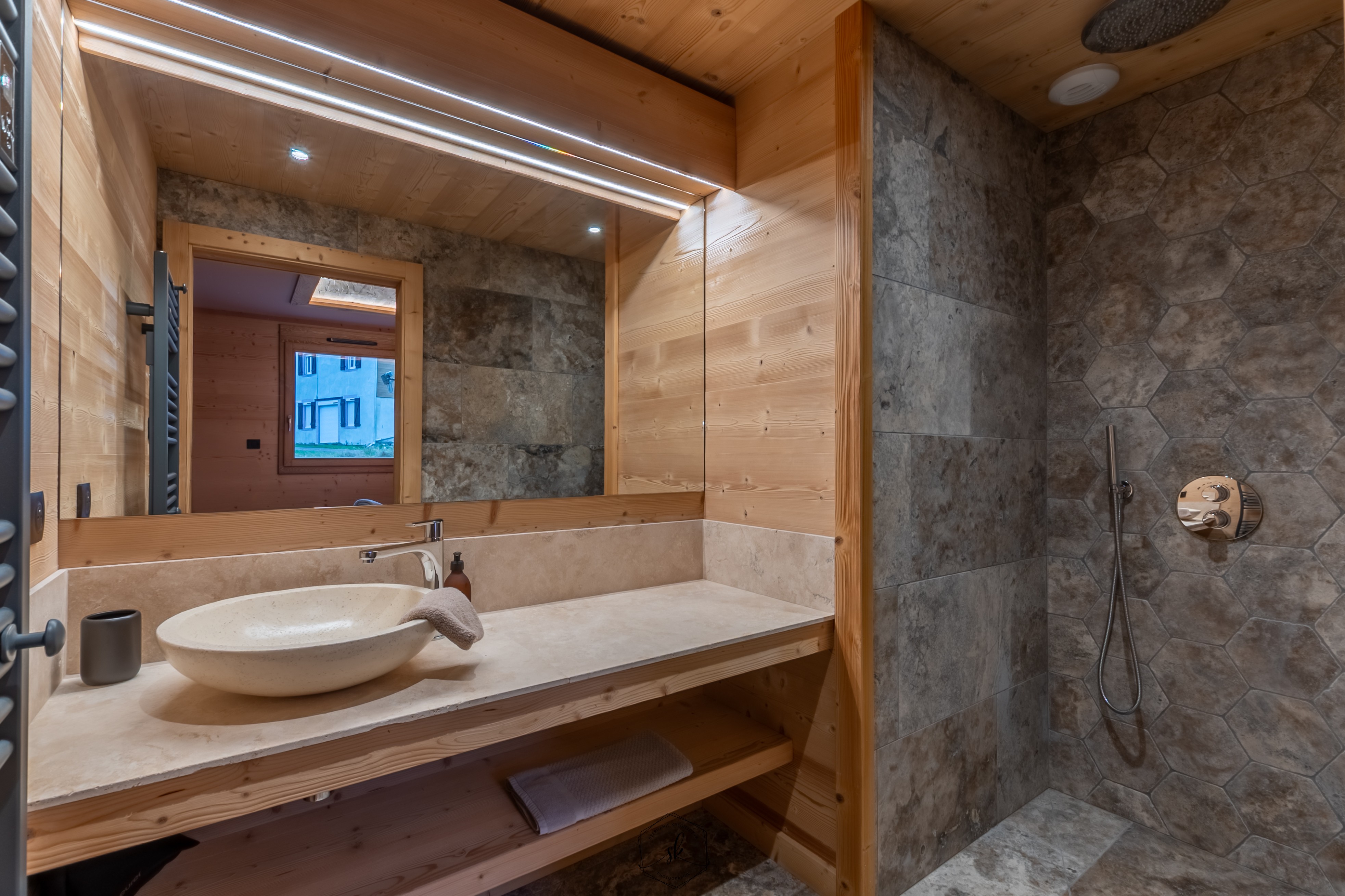 Salle d'eau communicante avec la chambre - Chalet Le Flocon de Ventron