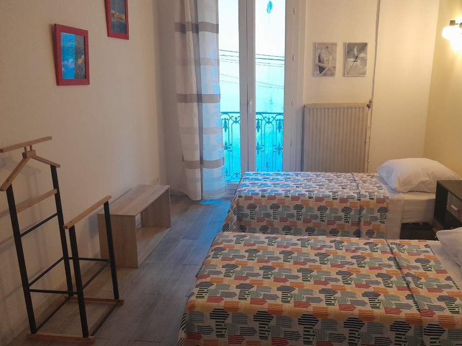 Chambre avec deux lits en 90cm