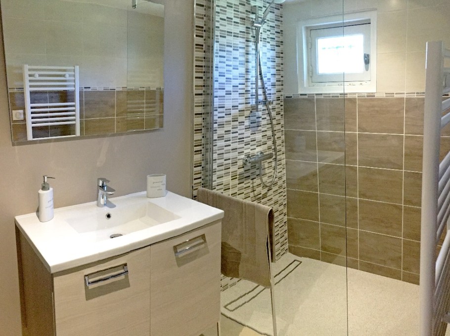 Salle d'eau indépendante