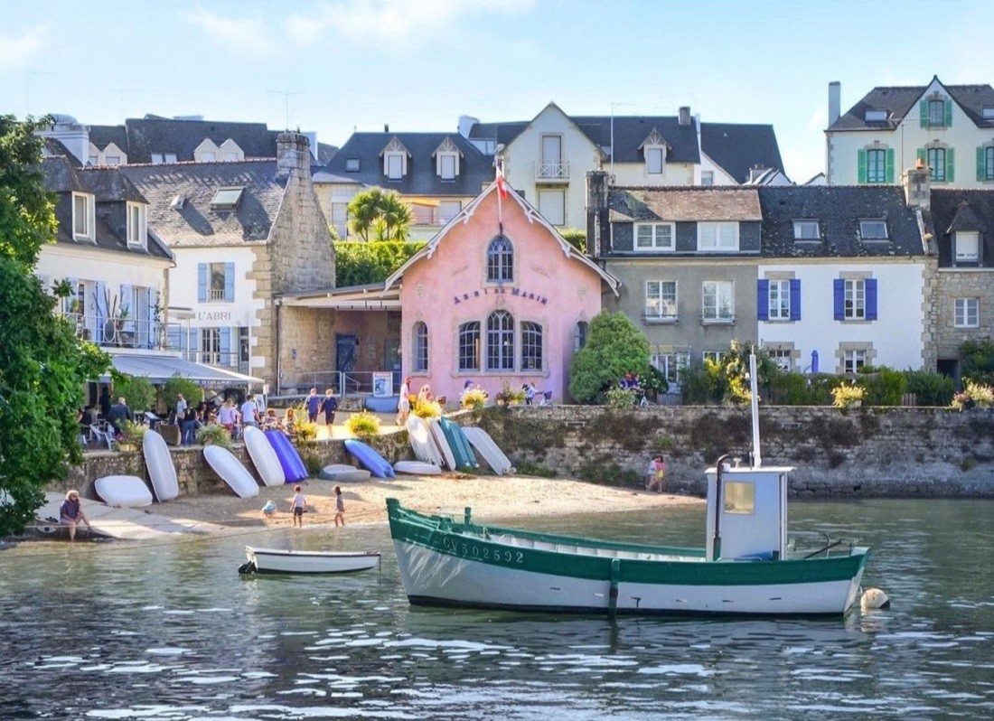 small port of combrit Sainte Marine