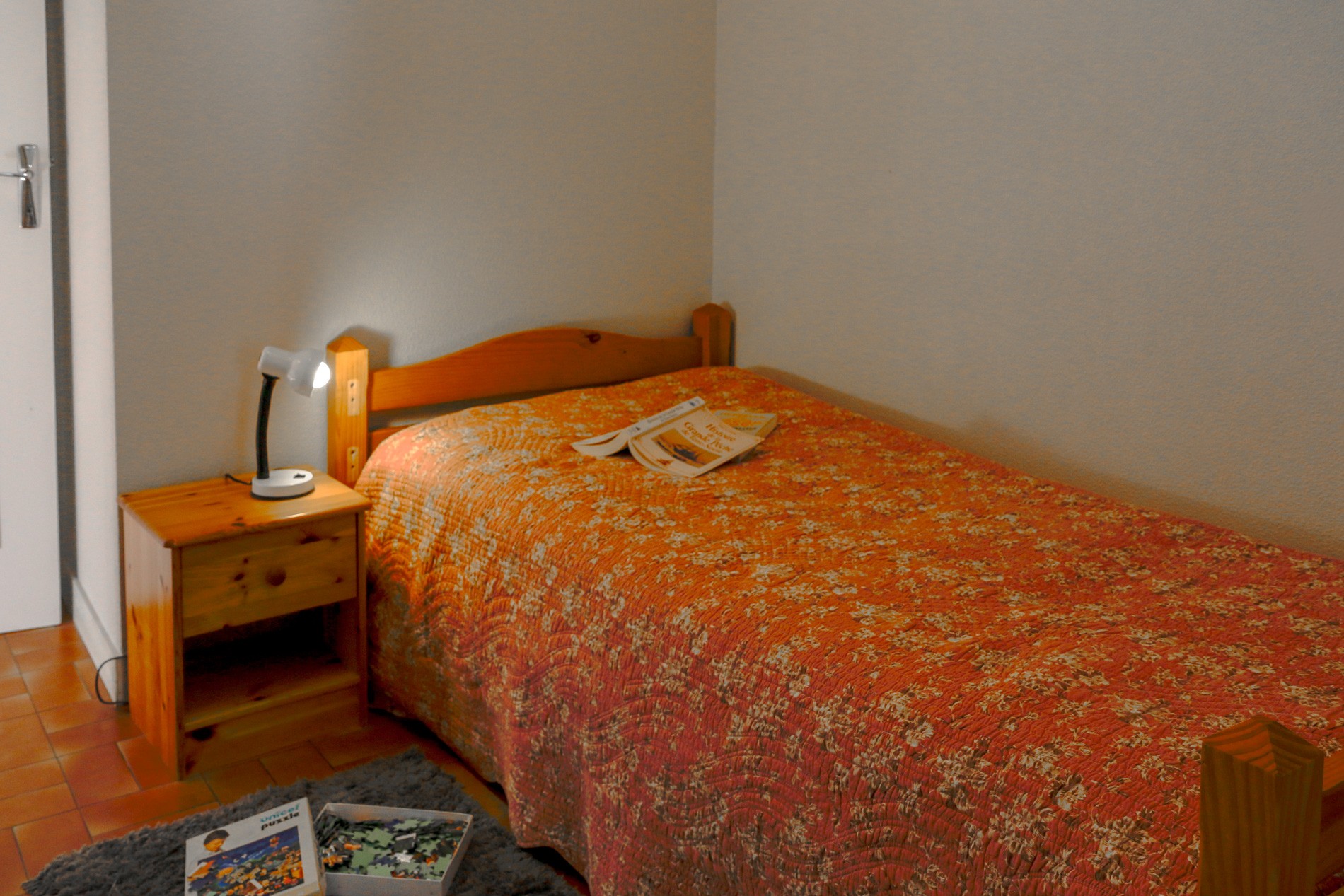 Room with single bed 90x190, windowless room