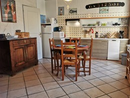 Kitchen / dining room