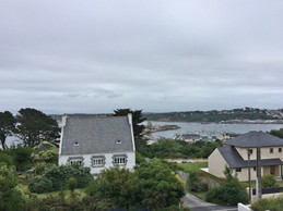 Vue sur le Port de Camaret sur Mer du RDc et de l'étage de la maison