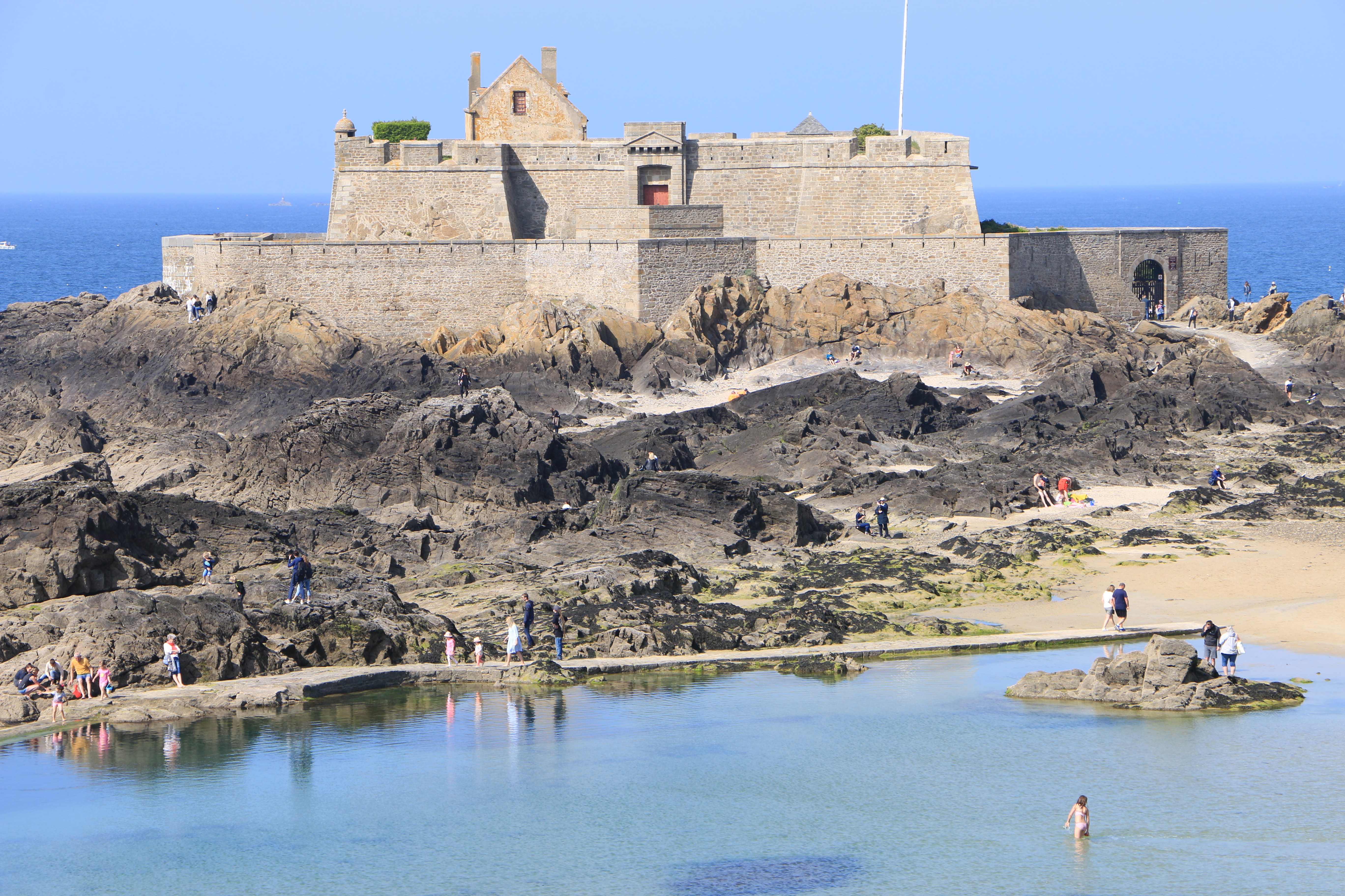 Le Fort Nationale à Saint-Malo proche intra muros et plage du Sillon