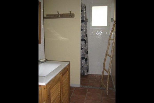 Salle d'eau fonctionnelle