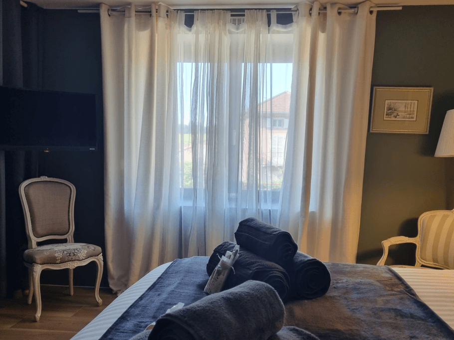 Chambre 1 - La maison de Jeanne, Begnécourt, Vosges