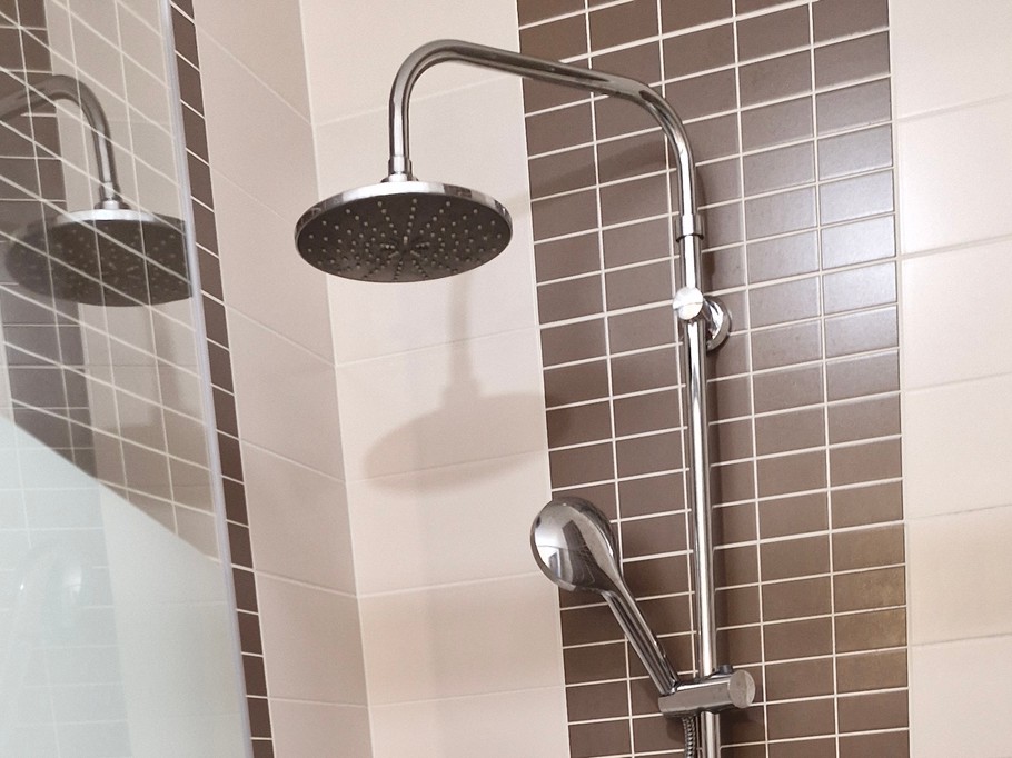 Douche de la salle d'eau privative