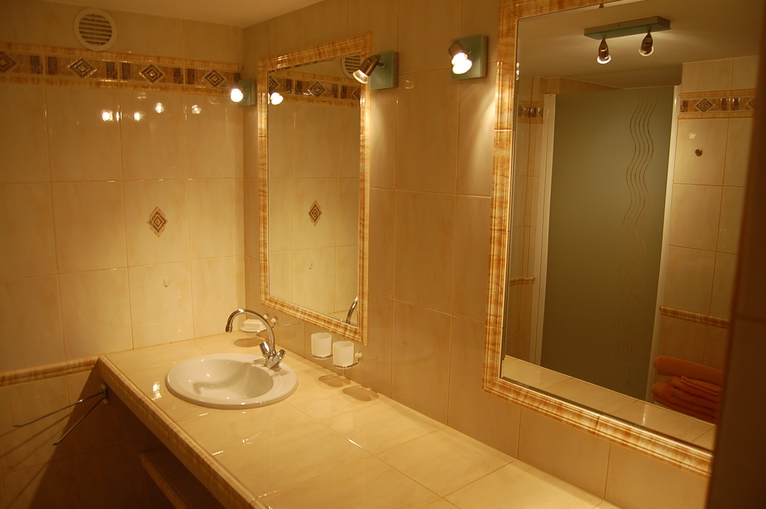 The mimosa bathroom