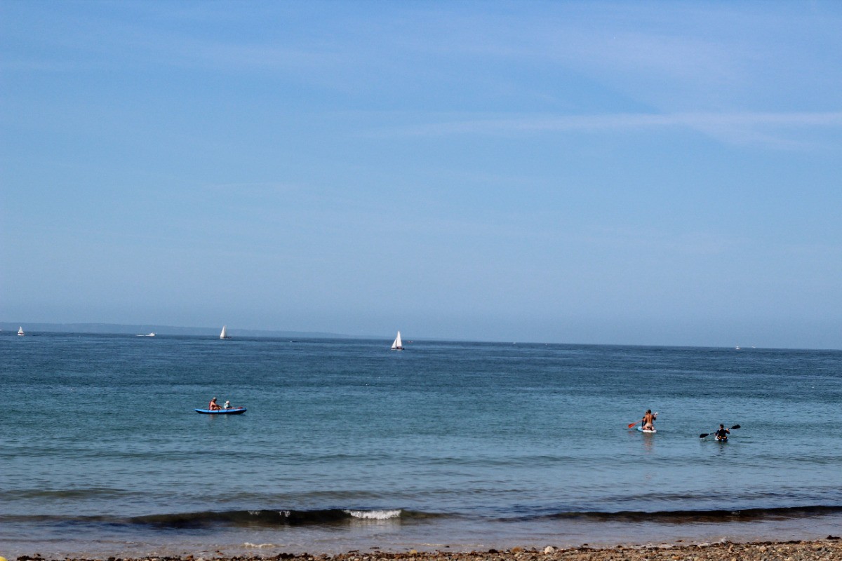 Activités nautiques sur la plage de Barneville