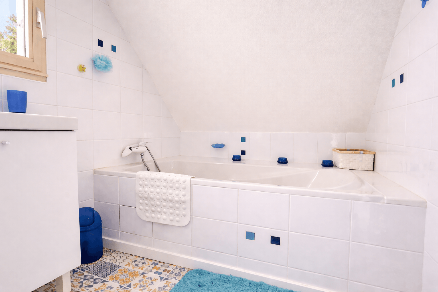 bathtub in the bathroom